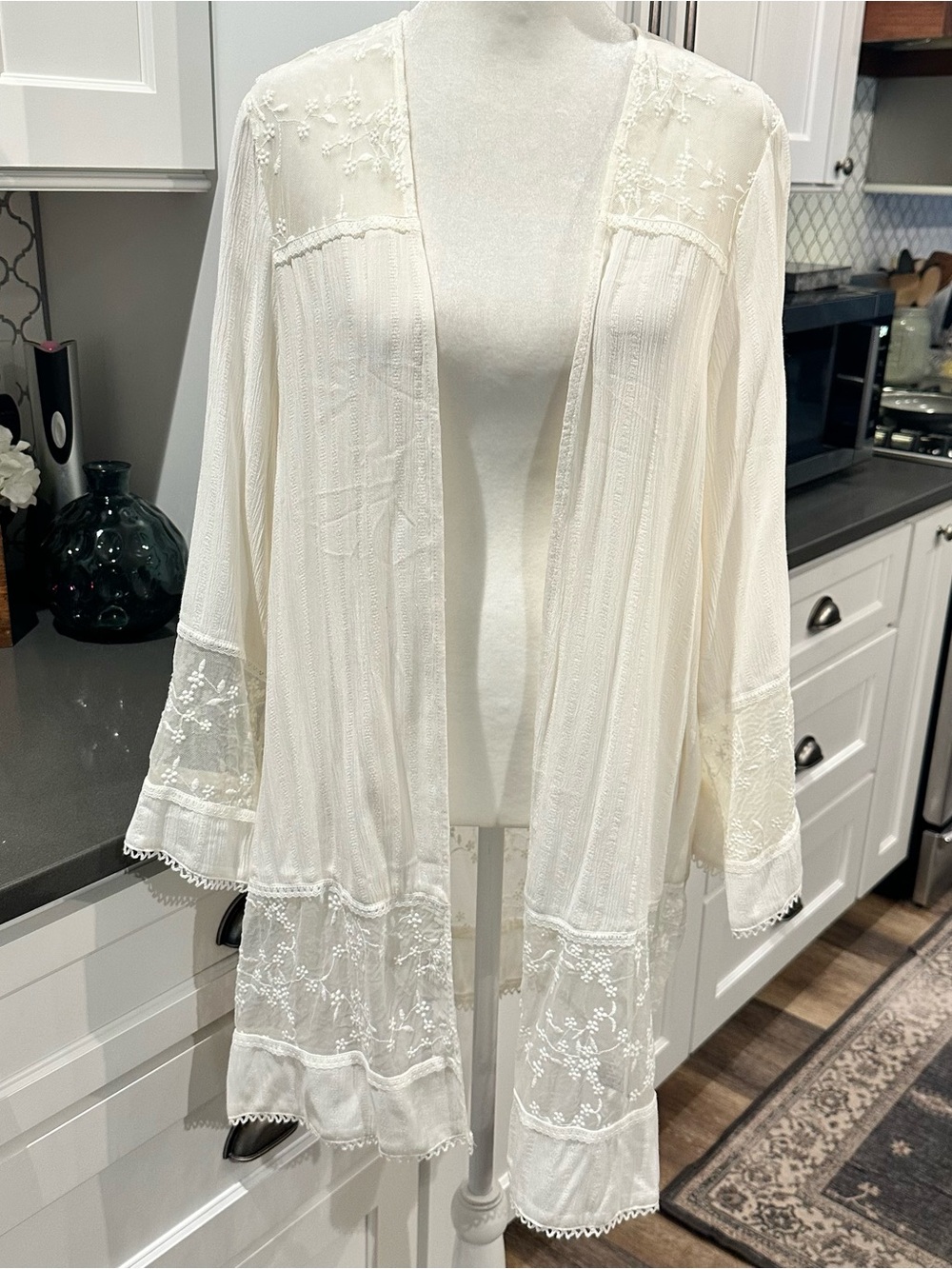 Knox Rose White Lace Embroidered Kimono Cover Up Women M Bohemian Coquette Fairy